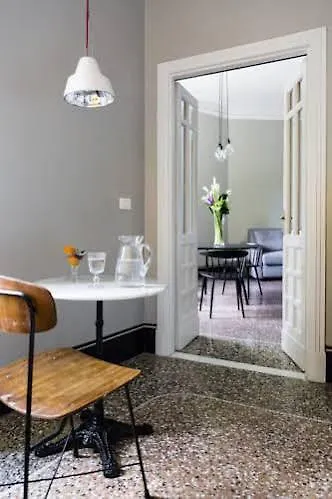 Garibaldi Suites Apartment Rome